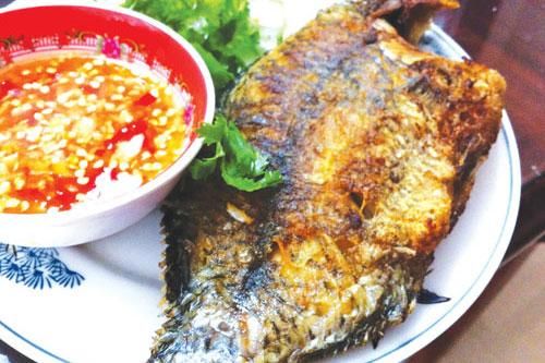 Sai lầm nghiêm trọng khi ăn cá bạn phải dừng lại ngay