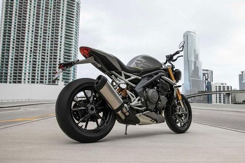 Chi tiết Triumph Speed Triple 1200 RS 2021 vừa ra mắt