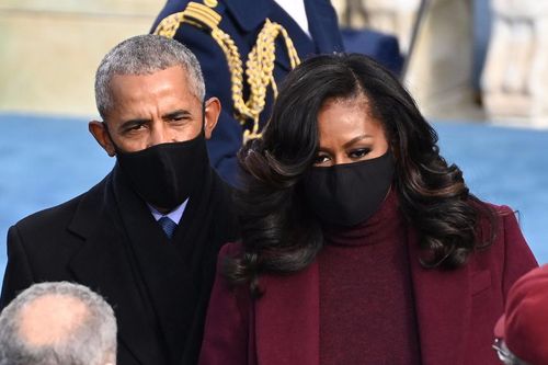 Cựu tổng thống Barack Obama không hiểu tại sao mọi người lại thích kiểu tóc của vợ