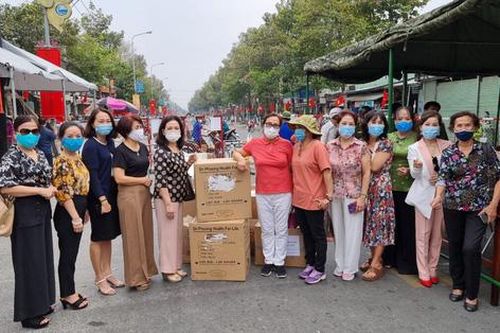 Phụ nữ Bình Dương chung tay phòng chống dịch Covid-19