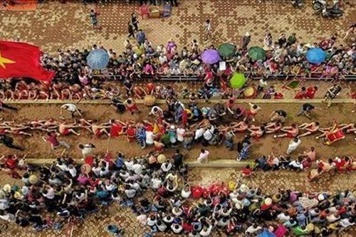 Quen với sự khác thường, để điều bình thường sớm trở lại