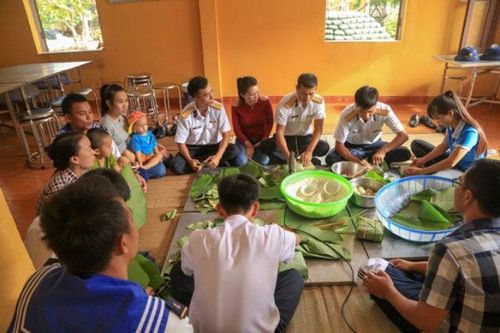 Mùi bánh thơm trên đảo quê hương