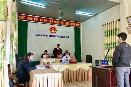 9 tháng tù treo vì vận chuyển pháo lậu