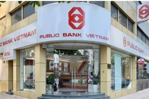Hà Nội tìm người đến phòng giao dịch ngân hàng Public Bank