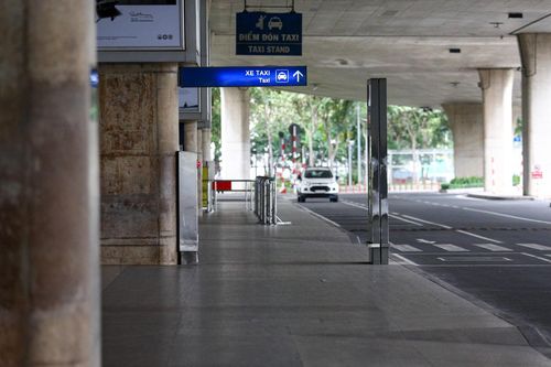 Cảnh vắng lặng chưa từng có ở ga quốc tế Tân Sơn Nhất dịp Tết
