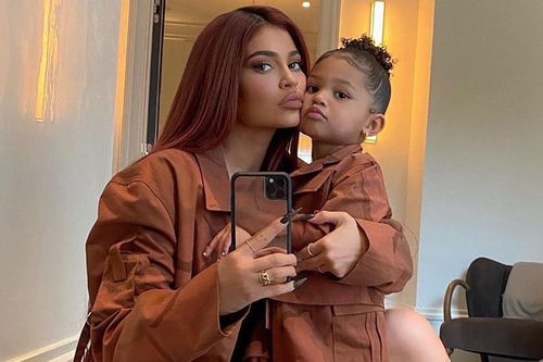 Bộ sưu tập giày hiệu đắt đỏ của con gái Kylie Jenner