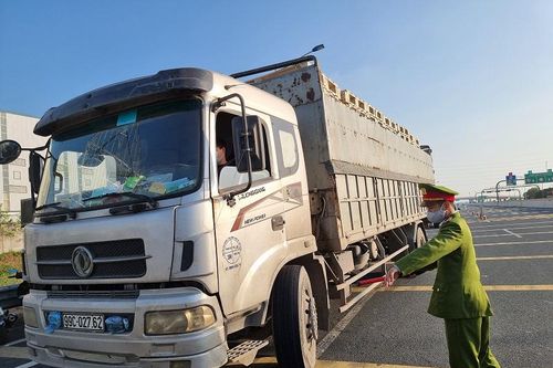 Hải Dương: Lấy mẫu xét nghiệm cho 60.000 công nhân tại Cẩm Giàng