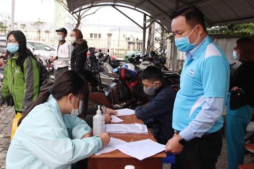 Nghĩa tình những 'Chuyến xe công đoàn'