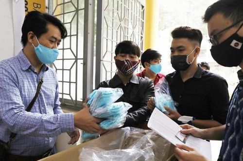 Đón Tết tại trường: Thầy cô đồng hành cùng học trò