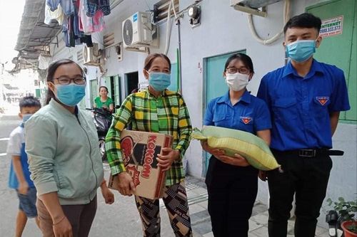 Xa để gần