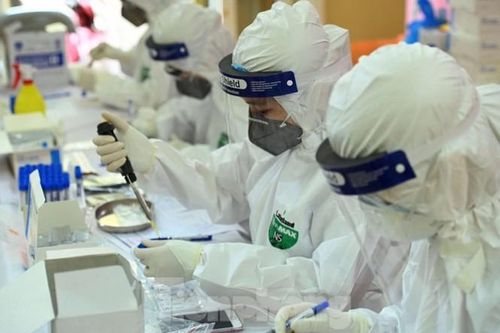Ngày 8/2 xét nghiệm lần 3 cho cô, trò Trường Tiểu học Xuân Phương
