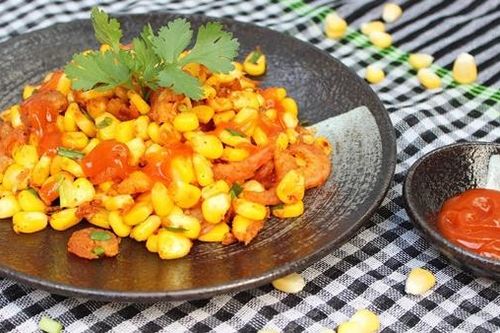 Ngô xào trứng muối thơm phức, đậm đà
