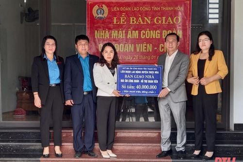 122.735 triệu đồng thăm hỏi, tặng quà tết cho đoàn viên, công nhân, viên chức, lao động