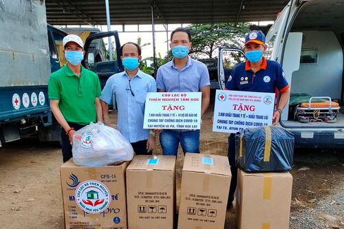 Gia Lai: Nhiều đơn vị ủng hộ vật tư y tế cho lực lượng phòng-chống dịch Covid-19