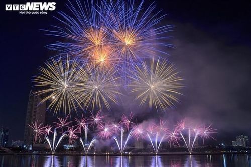 Phòng chống dịch COVID-19, nhiều địa phương hủy bắn pháo hoa dịp Tết