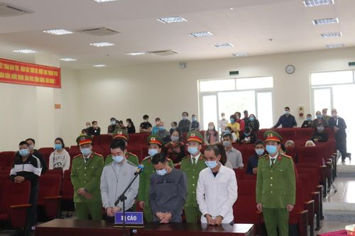 Buôn bán và vận chuyển pháo nổ trái phép, 5 bị cáo lĩnh 26 năm tù giam