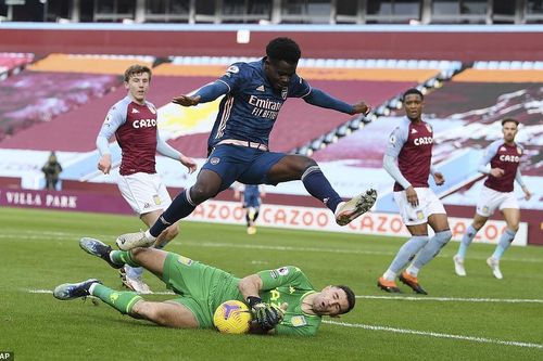 Kết quả Ngoại Hạng Anh: Hàng thủ sai lầm, Arsenal thua Aston Villa