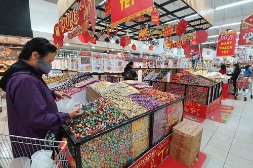 Nhiều siêu thị tăng thời gian bán hàng dịp Tết