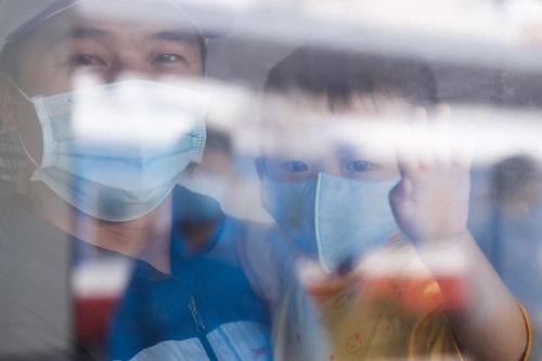 Chuyến tàu đặc biệt chở hàng trăm công nhân về quê đón Tết