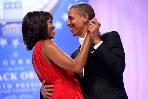 Ông Obama khen vợ là biểu tượng thời trang