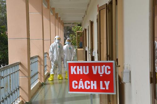 Xác định bốn trường hợp nghi nhiễm mới tại sân bay Tân Sơn Nhất