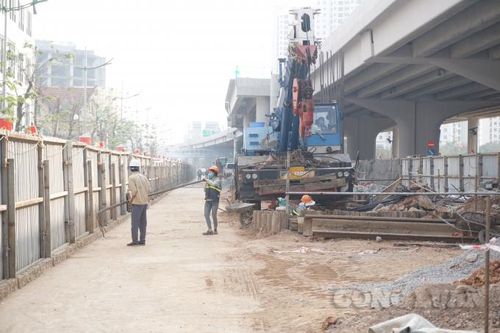 Hà Nội: Công trường đường Vành đai 3 trên cao hối hả ngày cận Tết