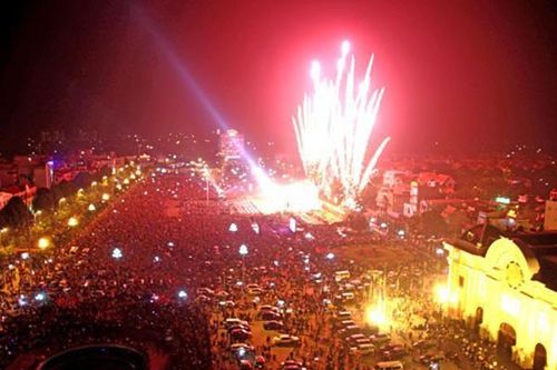Dừng bắn pháo hoa tại Quảng trường Lam Sơn, thành phố Thanh Hóa