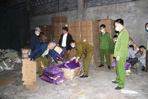 Lào Cai: Bắt giữ hơn 600 chiếc đệm điện không rõ nguồn gốc xuất xứ