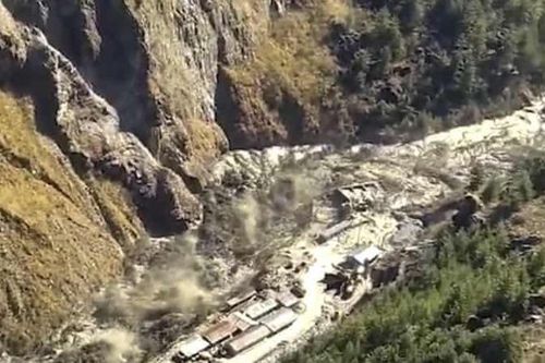Thảm họa lở núi băng Himalaya làm vỡ đập ở Ấn Độ, 150 người chết và mất tích