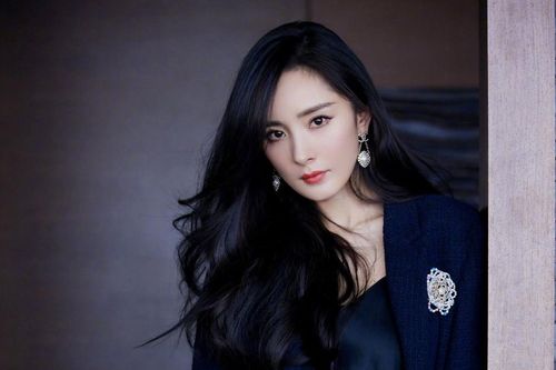 Dương Mịch mất điểm vì để lộ thân hình ngấn mỡ