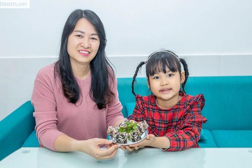 Tết vui của những bà mẹ công sở: Làm món ngon tặng người thân, bạn bè