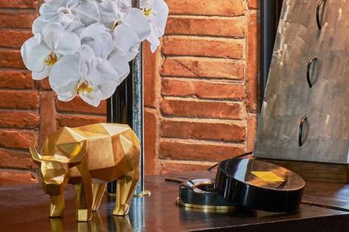 Độc đáo những bức tượng trâu vàng quà tặng Tết Tân Sửu 2021