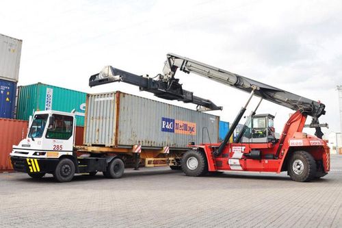 Đầu tư phát triển đồng bộ hạ tầng logistics