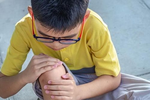 Nhận biết viêm khớp dạng thấp vị thành niên