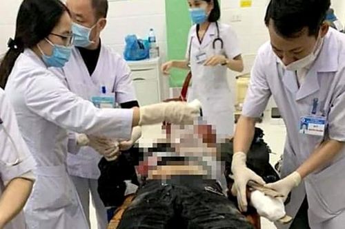 Nổ pháo tự chế khiến bé trai 14 tuổi tử vong Nổ pháo tự chế khiến bé trai 14 tuổi tử vong
