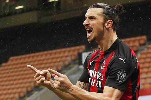 AC Milan 4-0 Crotone: Ibrahimovic đạt mốc 500 bàn, Milan trở lại ngôi đầu