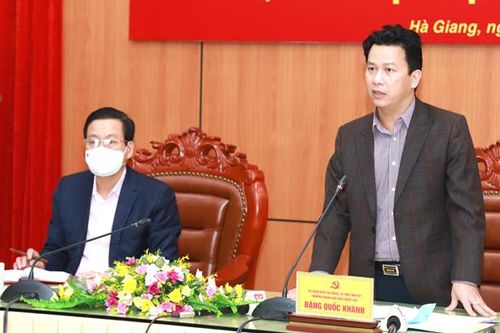 Giám sát chặt chẽ các biện pháp phòng dịch của từng người, từng nhà