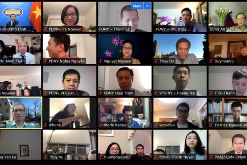 Cộng đồng người Việt gặp gỡ trực tuyến đón Xuân Tân Sửu 2021