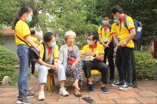 Mang xuân đến người già, vô gia cư