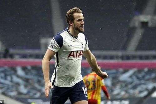 Harry Kane đi vào lịch sử, Tottenham tìm lại niềm vui