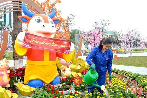 Sắc xuân rực rỡ Thành Sen