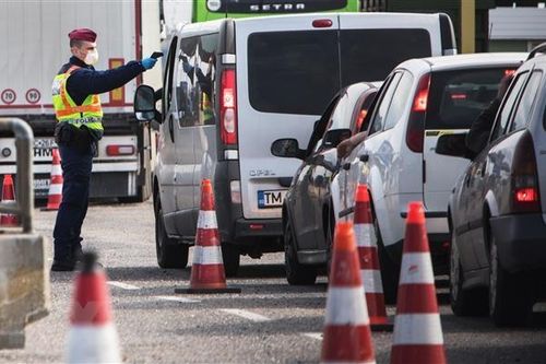 Áo siết chặt kiểm soát biên giới với các nước láng giềng