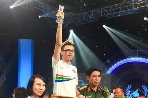 Bất ngờ với cuộc sống hiện tại của quán quân 'Đường lên đỉnh Olympia' năm 2019