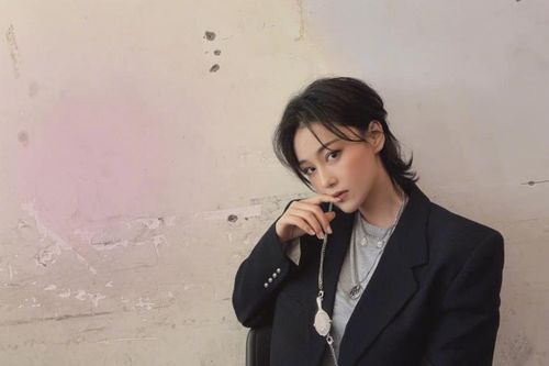 Phong cách soái ca của 'tình địch' Phạm Băng Băng ngày càng khiến fans mê mẩn