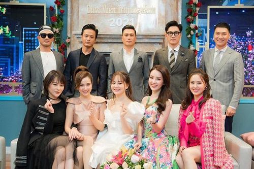 Dàn diễn viên kỳ cựu 2 miền Nam Bắc hội tụ, nổi bần bật với muôn mốt diện đón Xuân