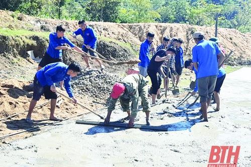 Xây dựng nông thôn mới ở bản Pù Toong