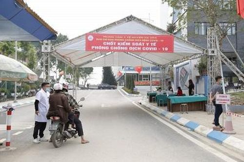 Trung tâm y tế Hạ Hòa thực hiện nghiêm công tác phòng, chống COVID-19