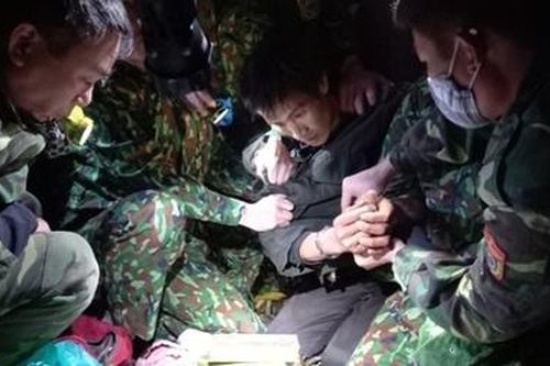 Vận chuyển thuê 8 bánh heroin lấy 500 USD