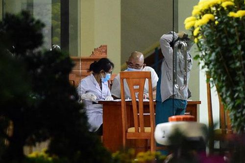 Thành phố Hồ Chí Minh: Nhân viên văn phòng đất đai nghi mắc Covid-19