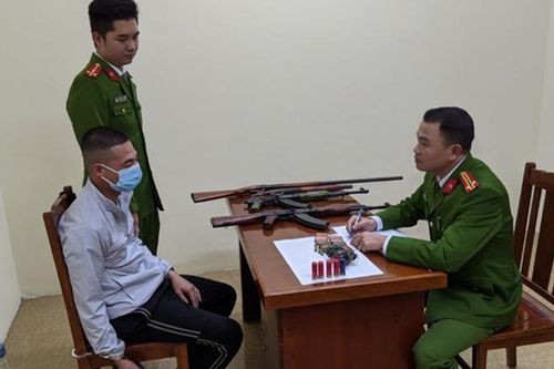 Bắt nhóm đối tượng buôn súng từ nước ngoài về Bắc Giang tiêu thụ